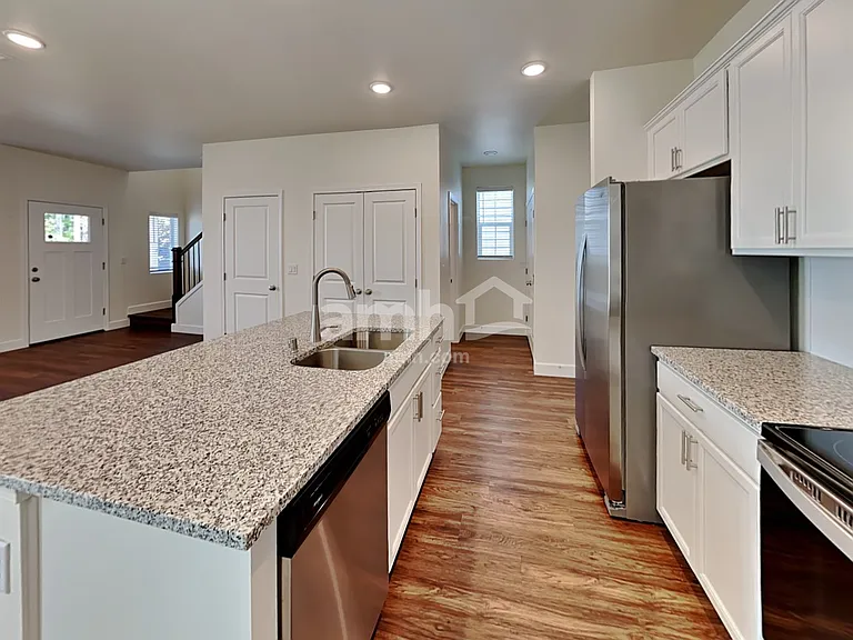 33023 Lookout Ln — Photo 3