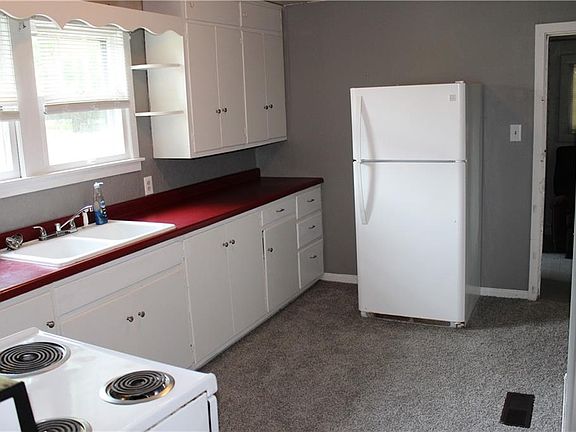 3rd image of 6 S Grant St