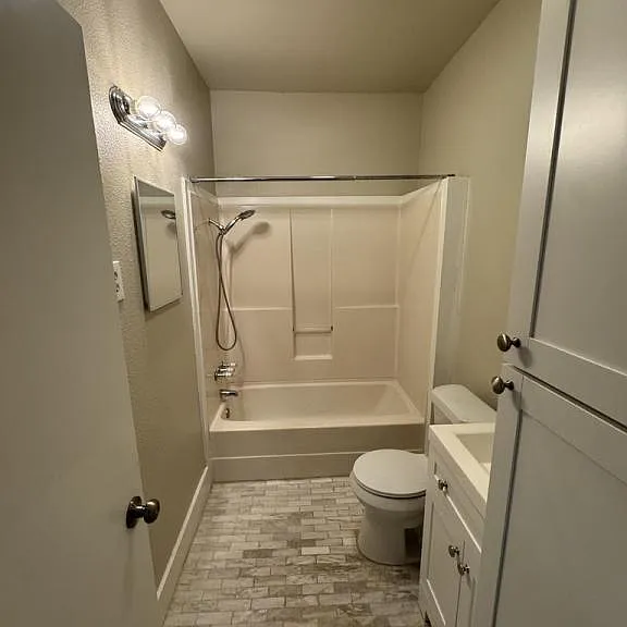 1811 McKinley Ave — Photo 11