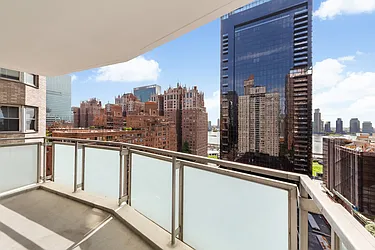 300 East 40th Street, #18F