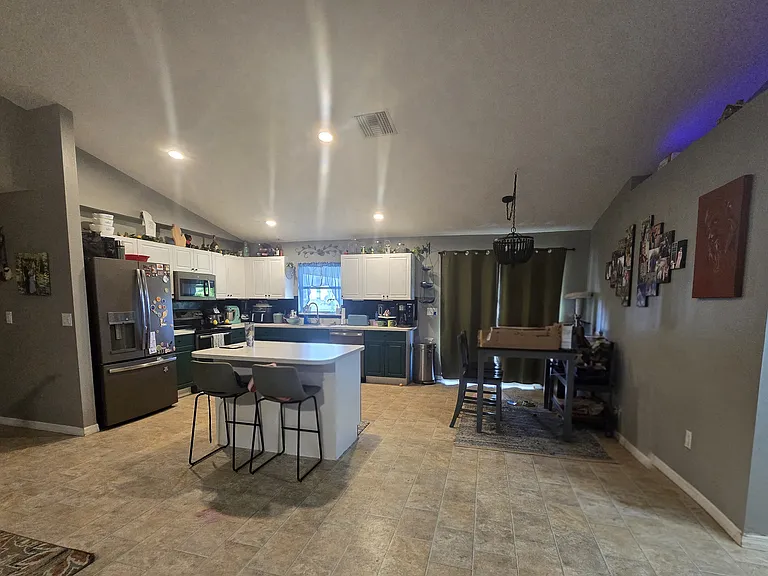 Open kitchen dining
