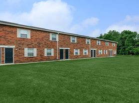 TOWNHOMES AT EASTON PARK