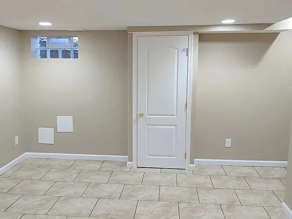 7026 Eastern Ave, Baltimore, MD 21224