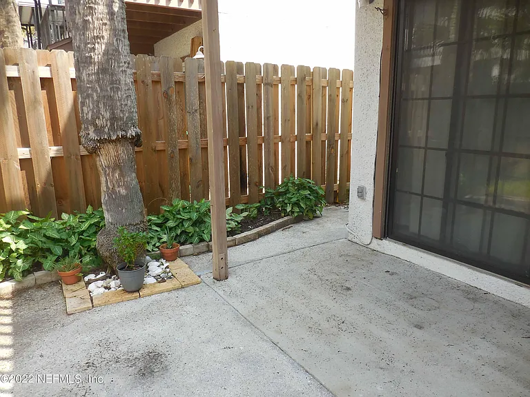 2074 2nd St S — Photo 18