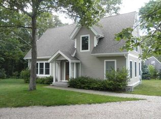 14 Parkwood Dr, Pawcatuck, CT 06379