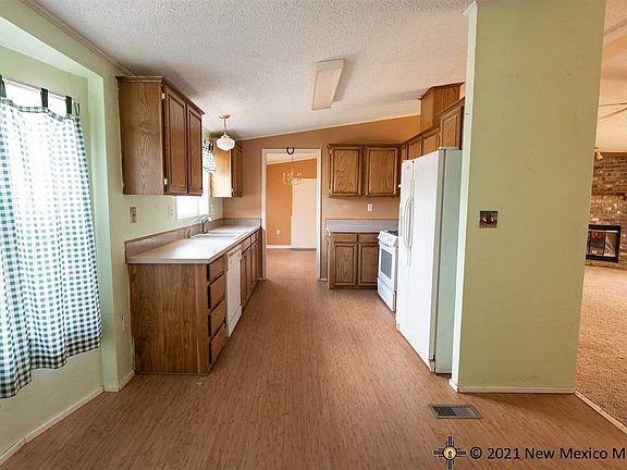3rd image of 213 Gold Ave