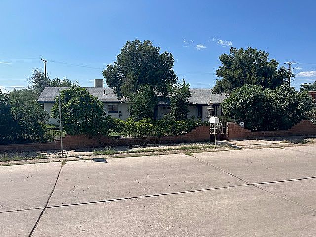 1st image of 536 W Valle Verde Pl