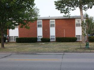 1010 N School St APT 1B, Normal, IL 61761