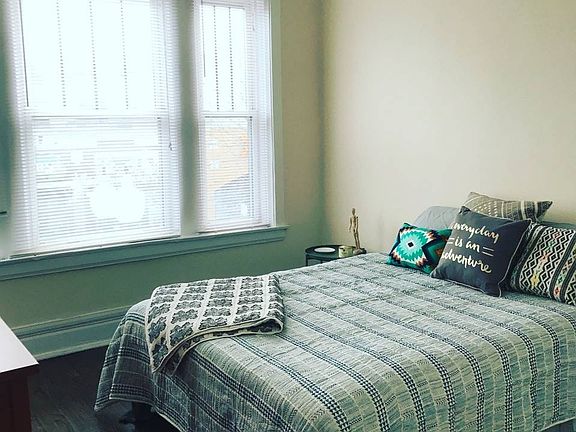 4th image of 4725 N Lincoln Ave APT 2A