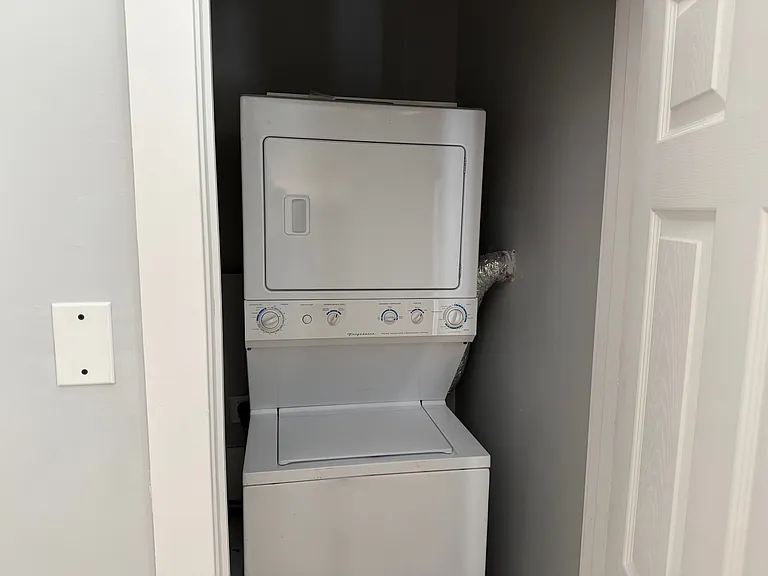 618 Chestnut Hill Ave — Photo 34