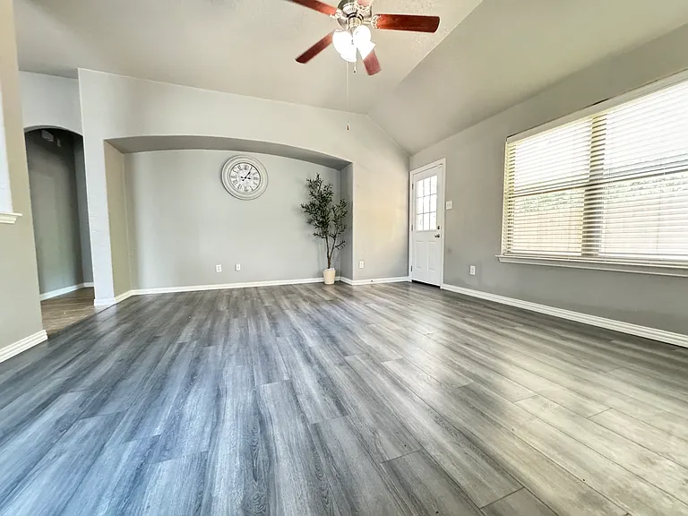 6440 Parkstone Way — Photo 3