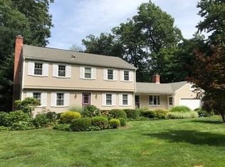 16 Eastwood Dr, Wilbraham, MA 01095