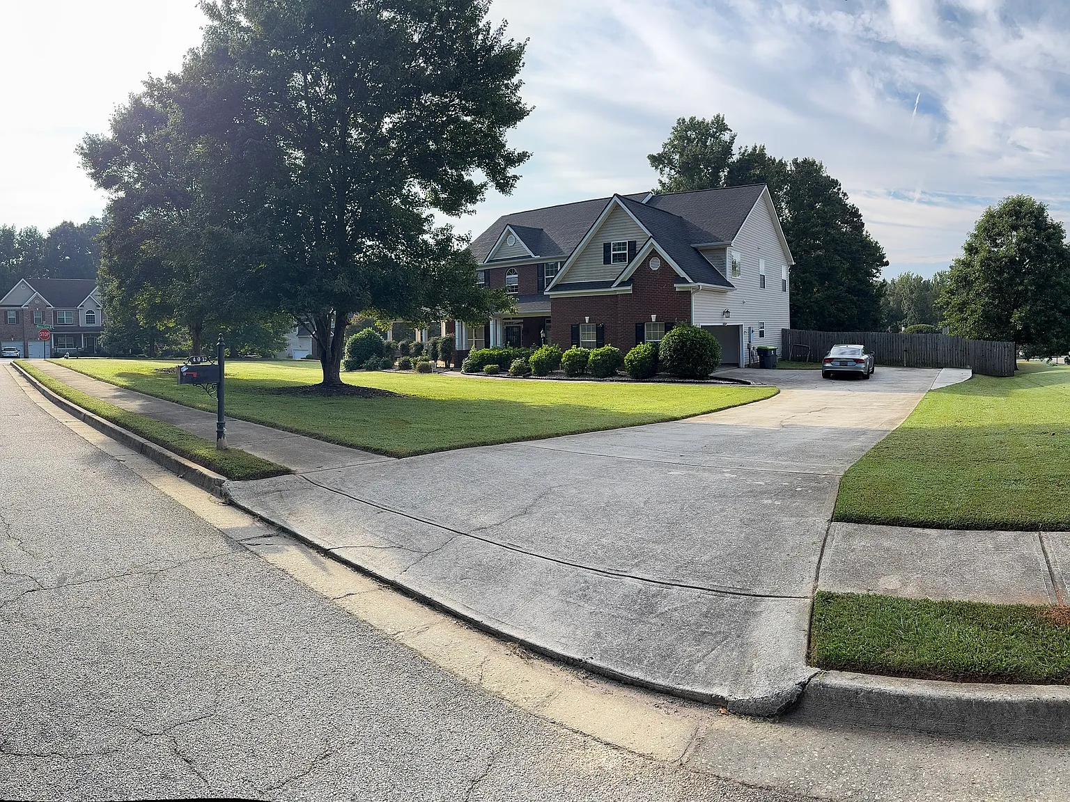 5 bed, 3176 sqft, $3,200 — Photo 1