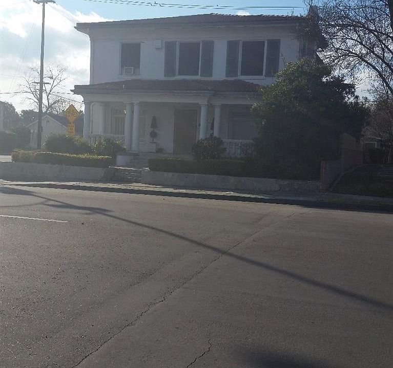 1st image of 1605 N Van Ness Ave