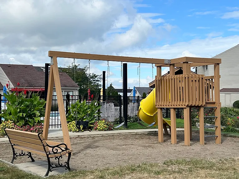 513 W Lakeshore Dr — Photo 6