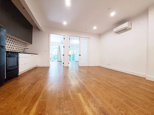 Rented by Rentall Group Inc | media 2