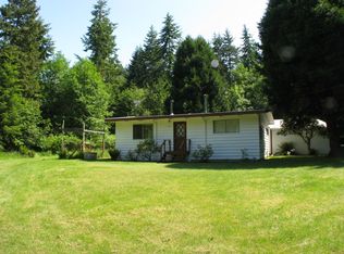 570 Lagoon Point Rd, Greenbank, WA 98253
