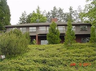 1192 Park St, Ashland, OR