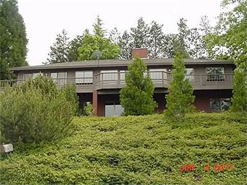 1192 Park St photo 1