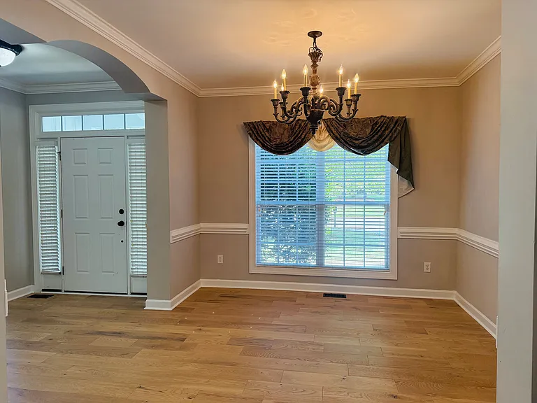 1206 Grayscroft Dr — Photo 10