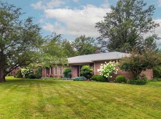 1834 Sassafras Dr, Evansville, IN 47712