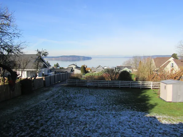 1713 Nisqually St, Steilacoom, WA 98388