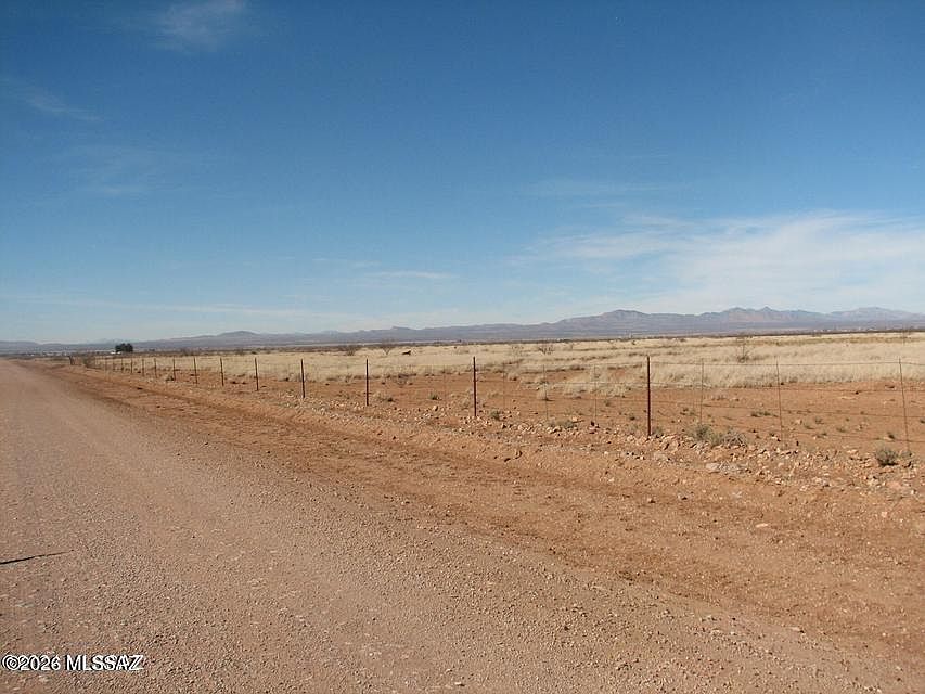 2nd image of N Ee Ranch Rd