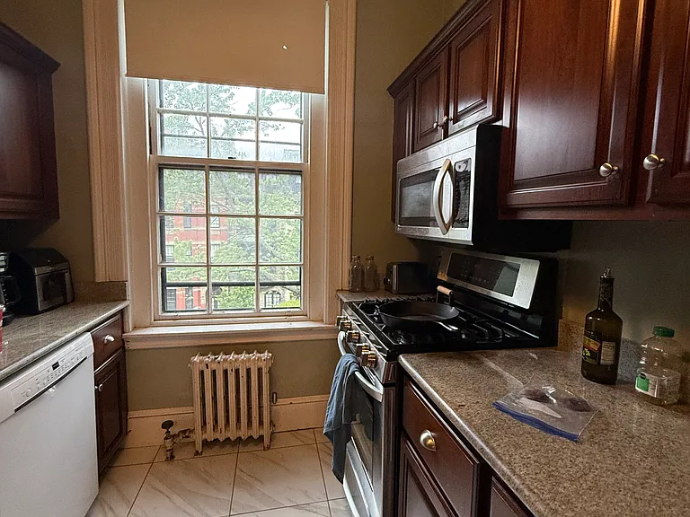 236 Marlborough St #4 — Photo 14