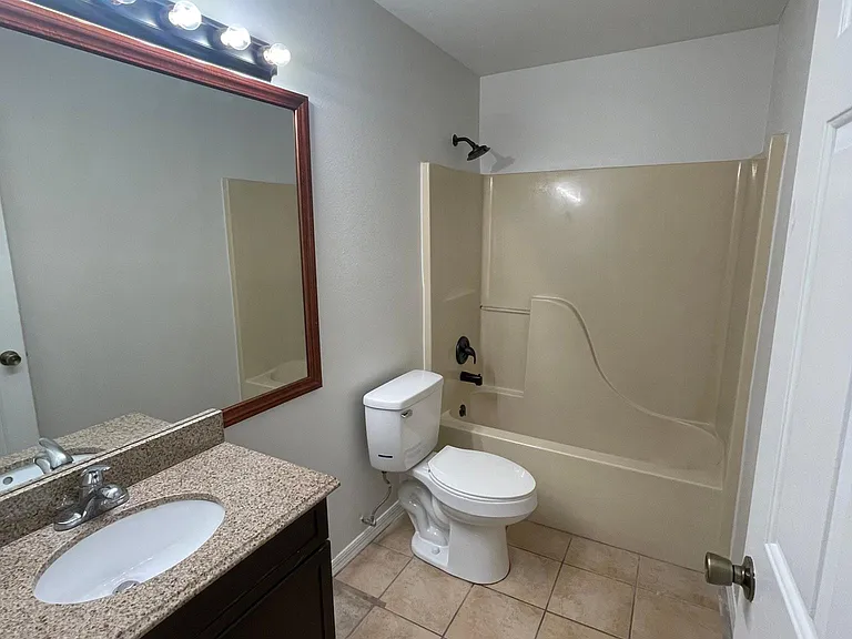 2941 Omaha Dr — Photo 11
