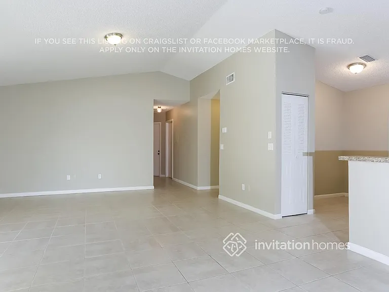 9913 NW 9th Ct — Photo 5