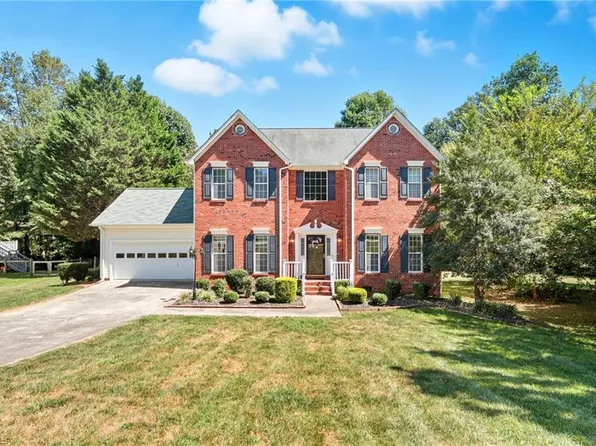 6165 Habersham Dr, Kernersville, NC 27284