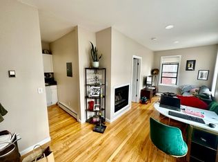 4 Thacher St #6, Boston, MA 02113
