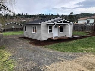 465 D St, Lowell, OR 97452