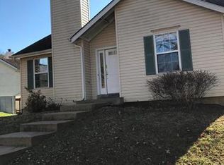 1404 Horseshoe Bnd, High Ridge, MO 63049