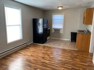 134 N Main St #B, Washington, IL 61571