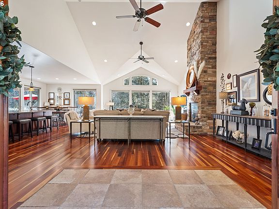 3rd image of 168 Yale Landing Rd