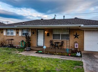 944 NW 6th St, Moore, OK 73160