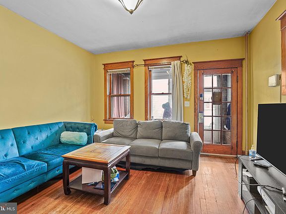 3rd image of 133 Barnt Ave