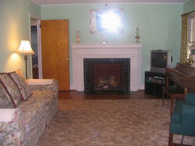 Living Room with fireplace