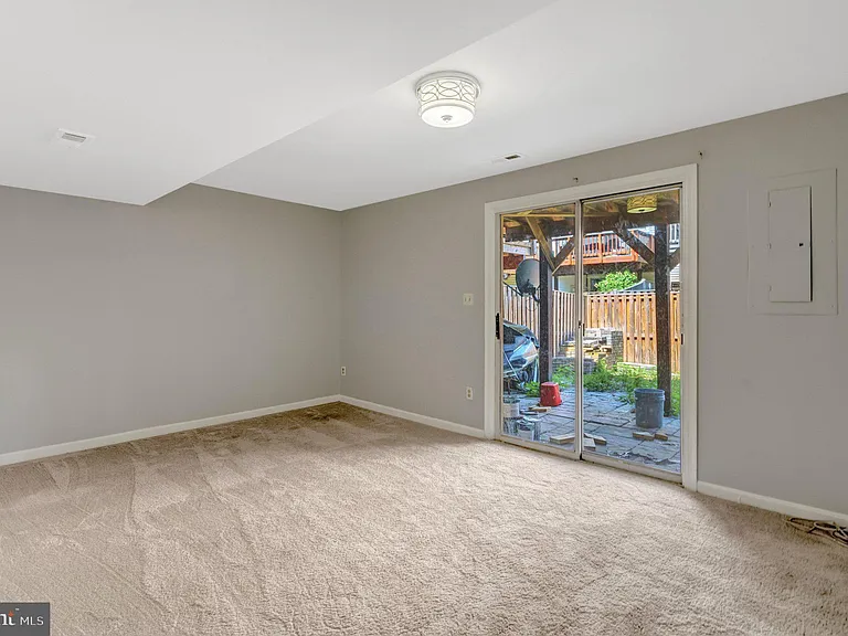 14716 Grobie Pond Ln — Photo 31