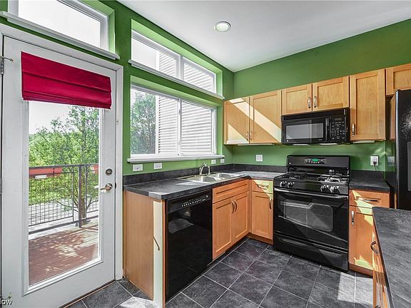 2nd image of 8400 Franklin Blvd