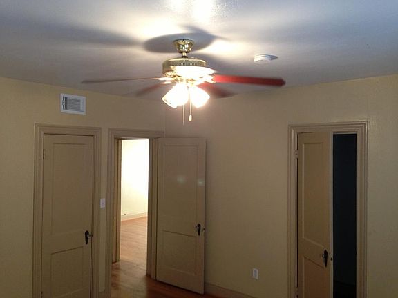 2nd image of 4326 Leeland St
