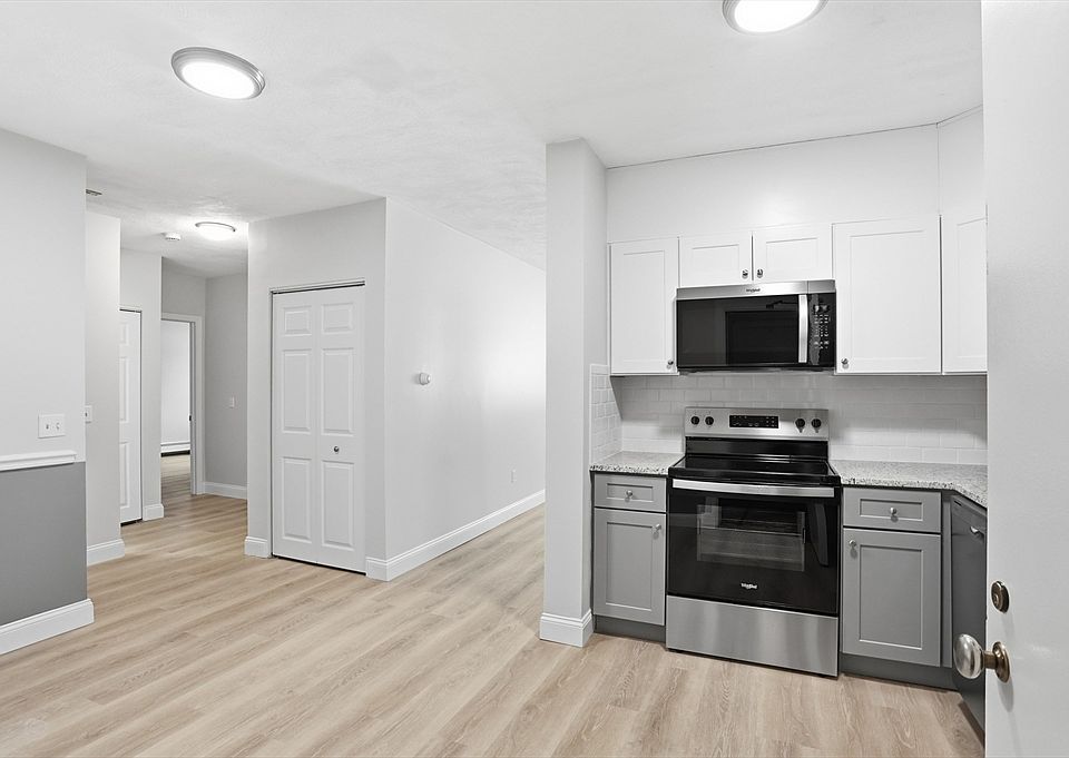 1st image of 11 Davis Rd APT A5