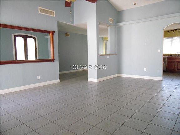 4th image of 2350 Aqua Vista Ave