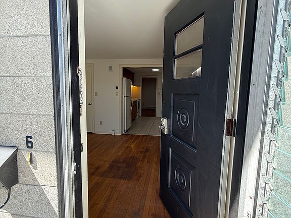 4th image of 4600 Post Rd #6