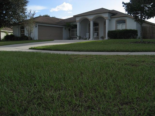 Large corner cul-de-sac lot