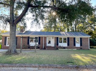 1114 Fulcher Ln, New Bern, NC 28562