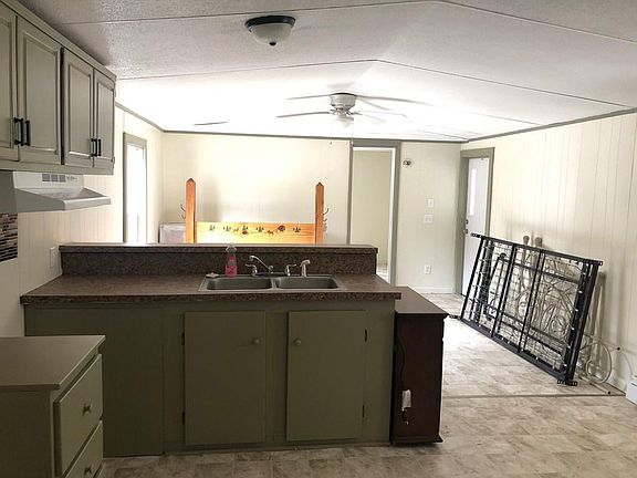 5th image of 110 Peaceful Cove Ln