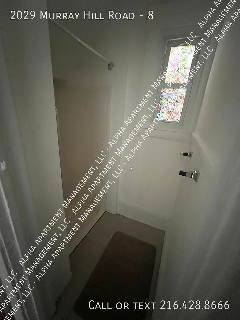 One bedroom right In Little Italy — Photo 4
