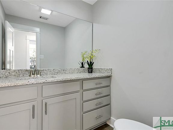 4th image of 30 Island View Ct